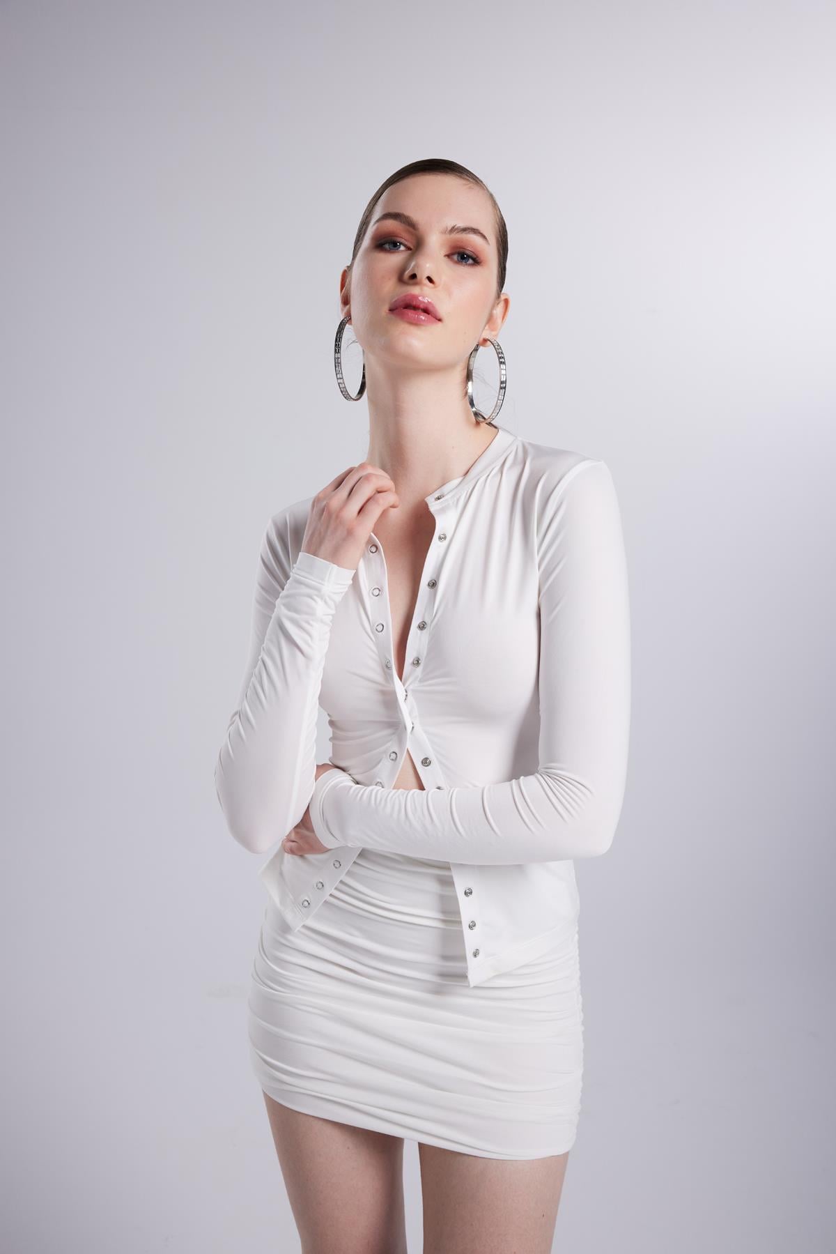 Image of Çıtçıtlı Uzun Kollu Anna Bluz Beyaz