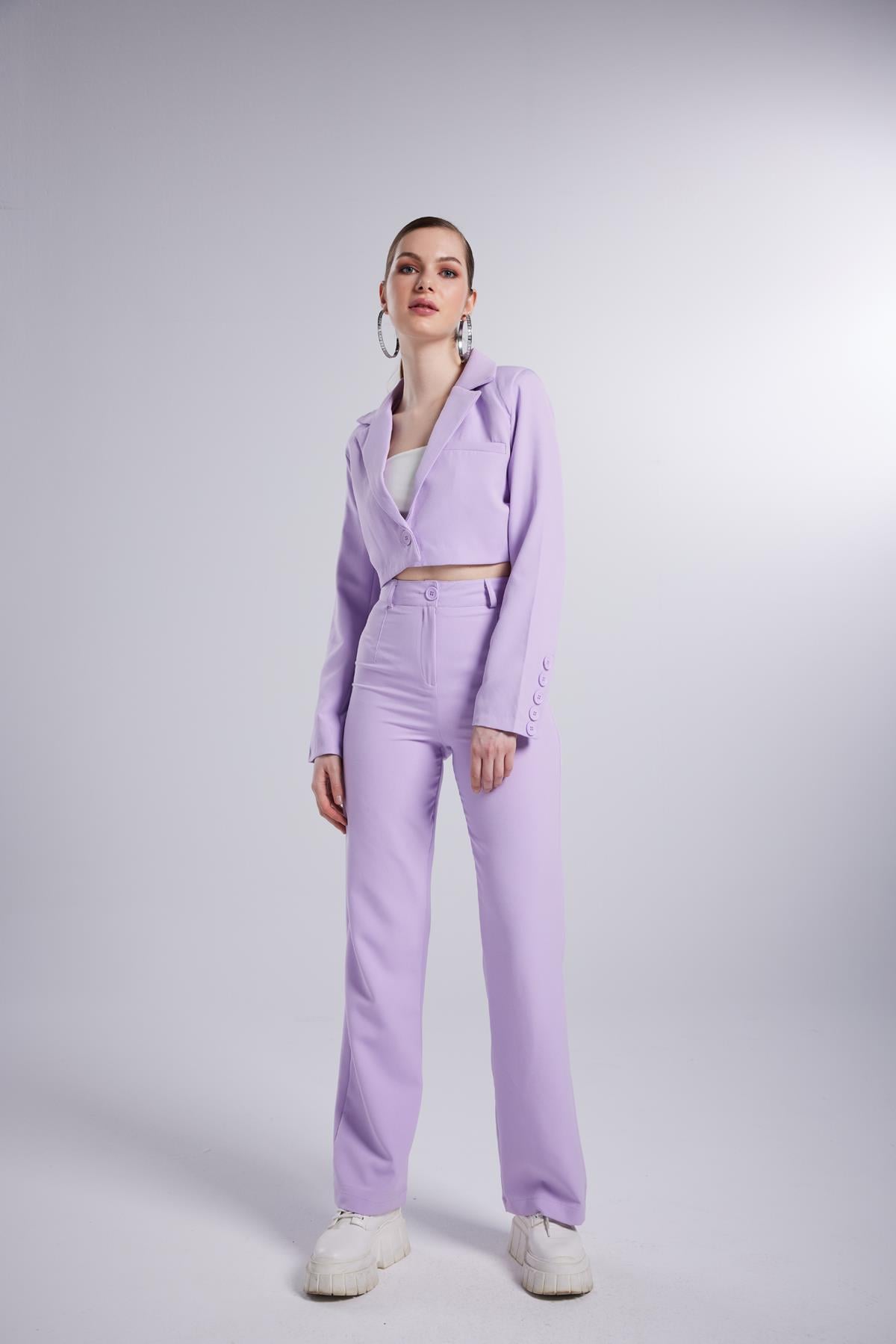 Image of Vatkalı Atlas Kumaş Crop Model Panky Ceket Lila