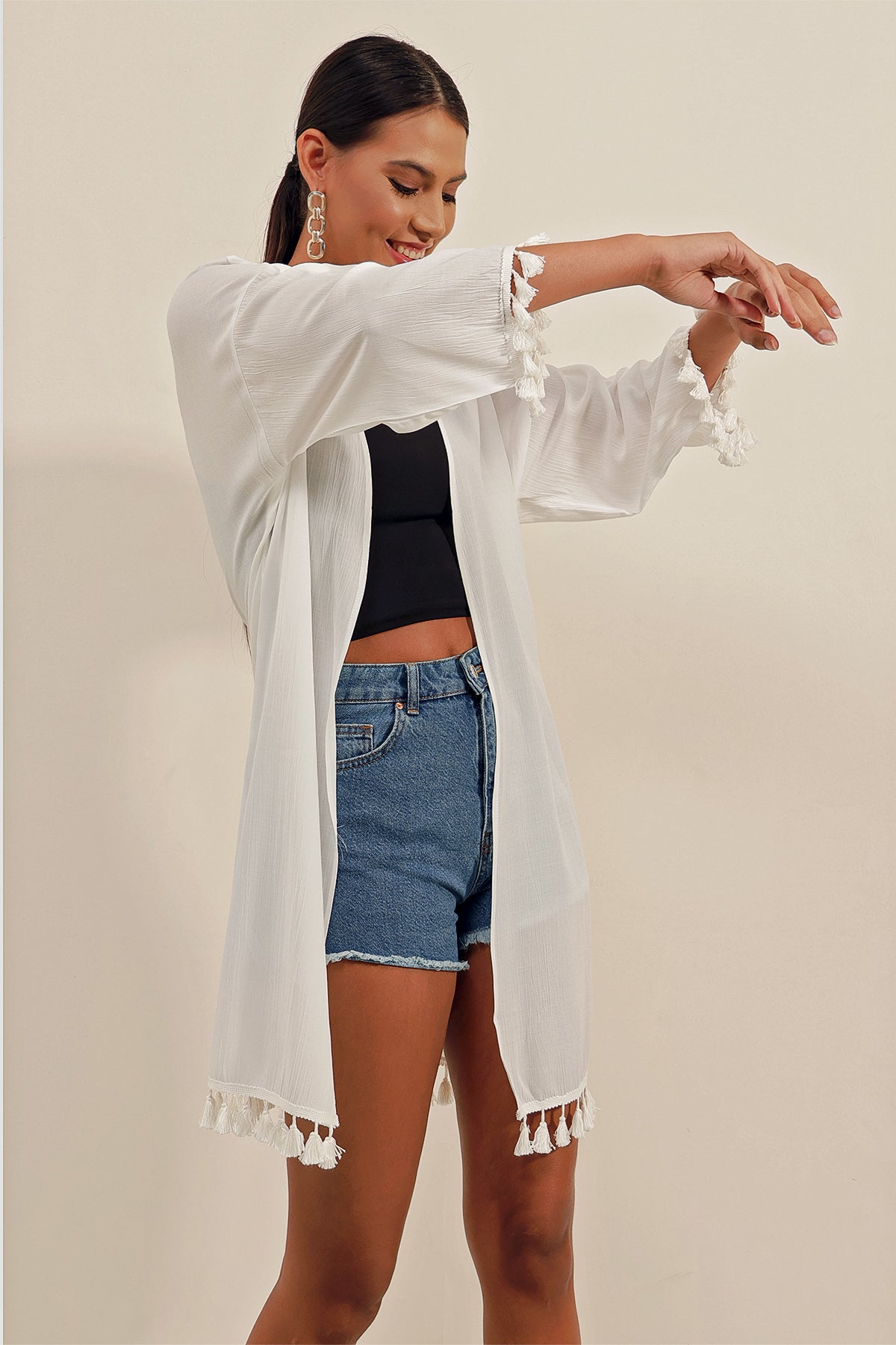 Image of 5833 Fırfırlı Kimono - Beyaz