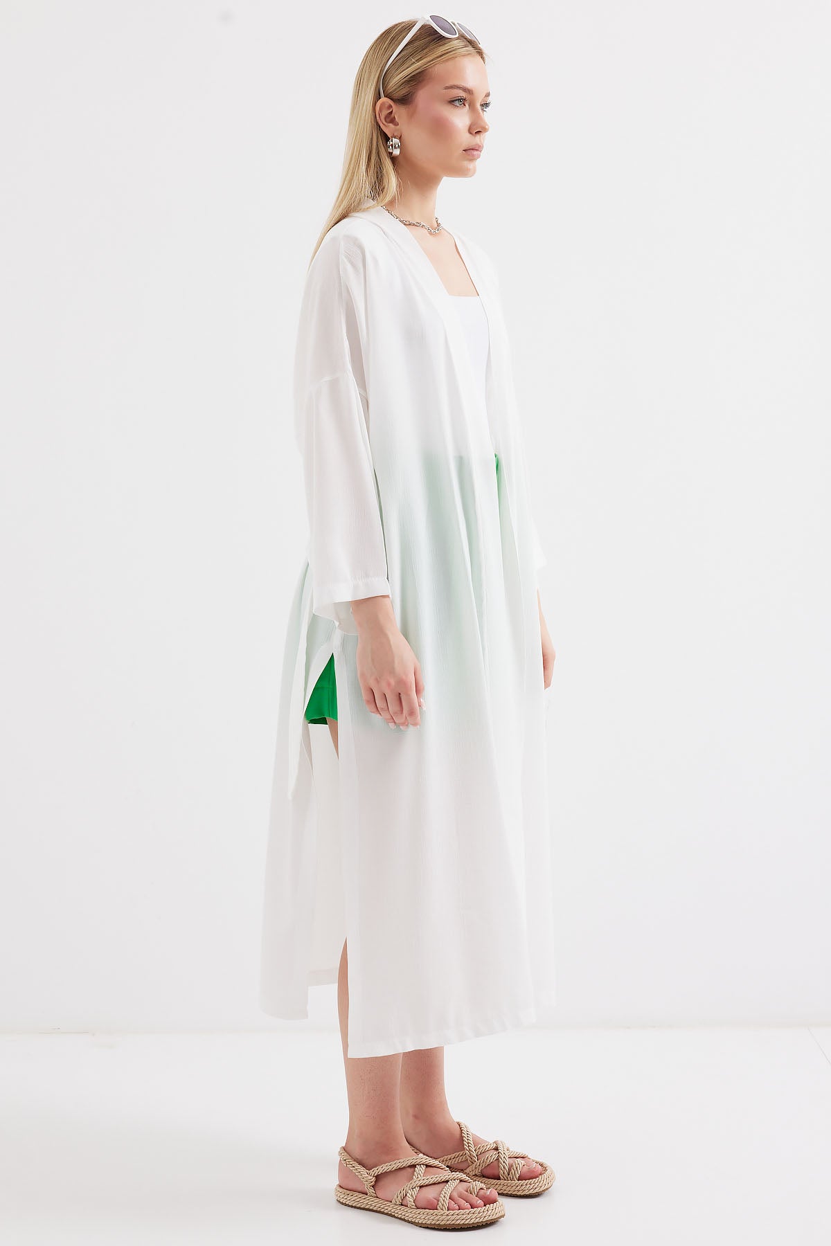 Image of 5835 Yırtmaçlı Yazlık Kimono - Beyaz