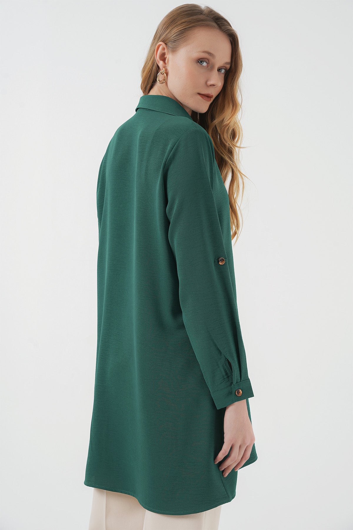 Image of Tunica tip cămașă 5851 cu buzunare - Verde smarald