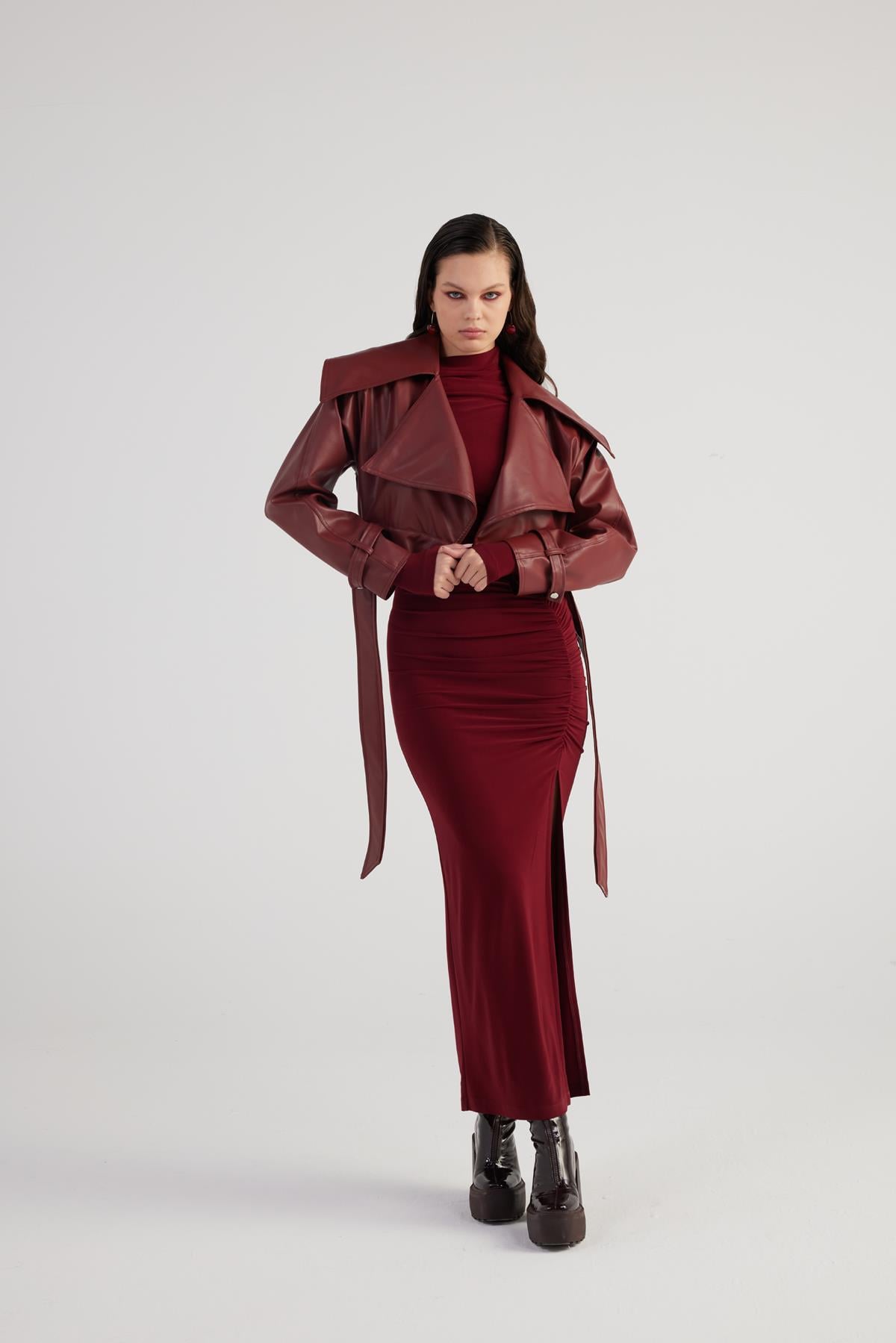 Image of Crop Model Astarlı Kemerli Neeko Deri Ceket Bordo