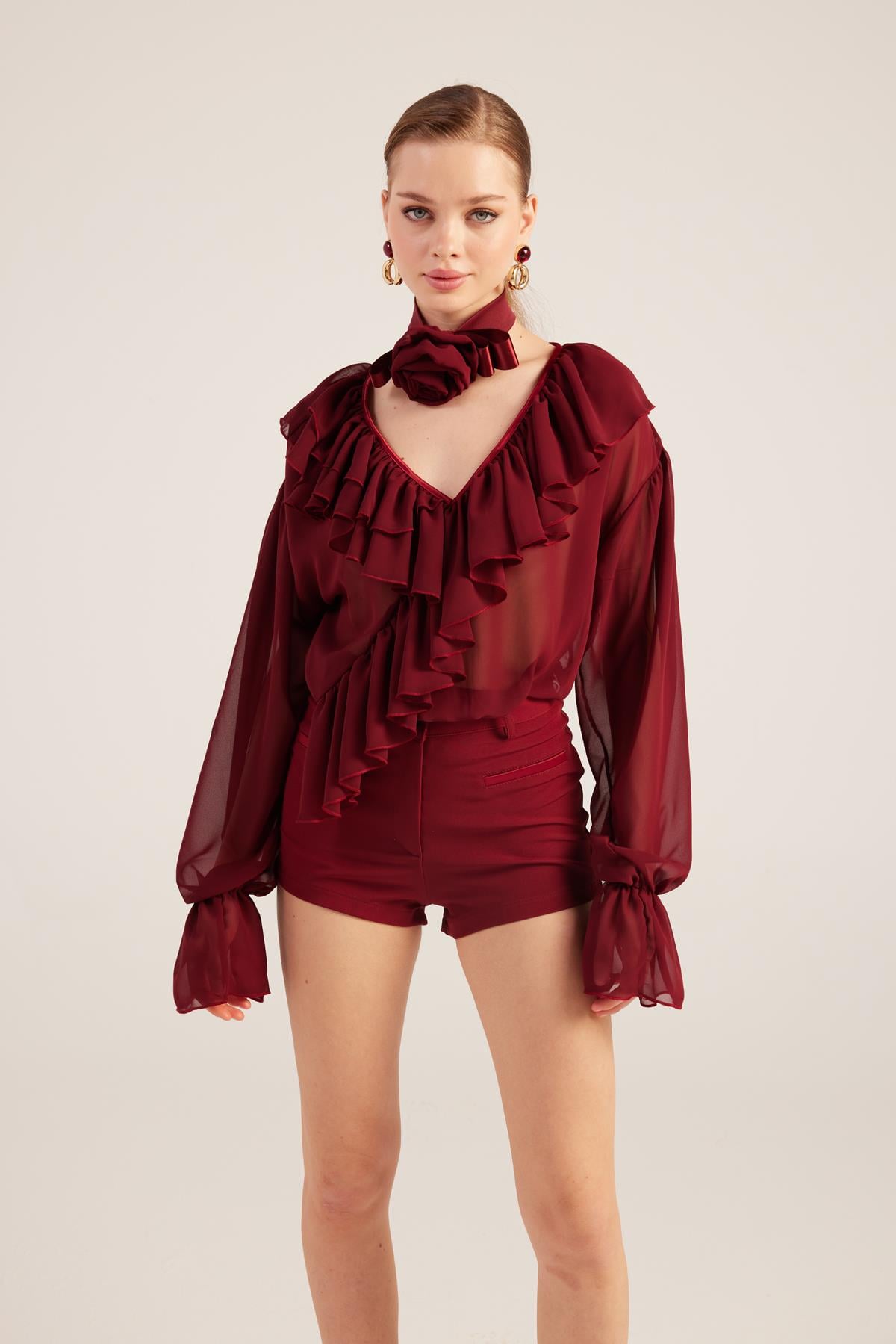 Image of Fırfırlı Güllü Choker Aksesuarlı Şifon Sassy Gömlek Bordo