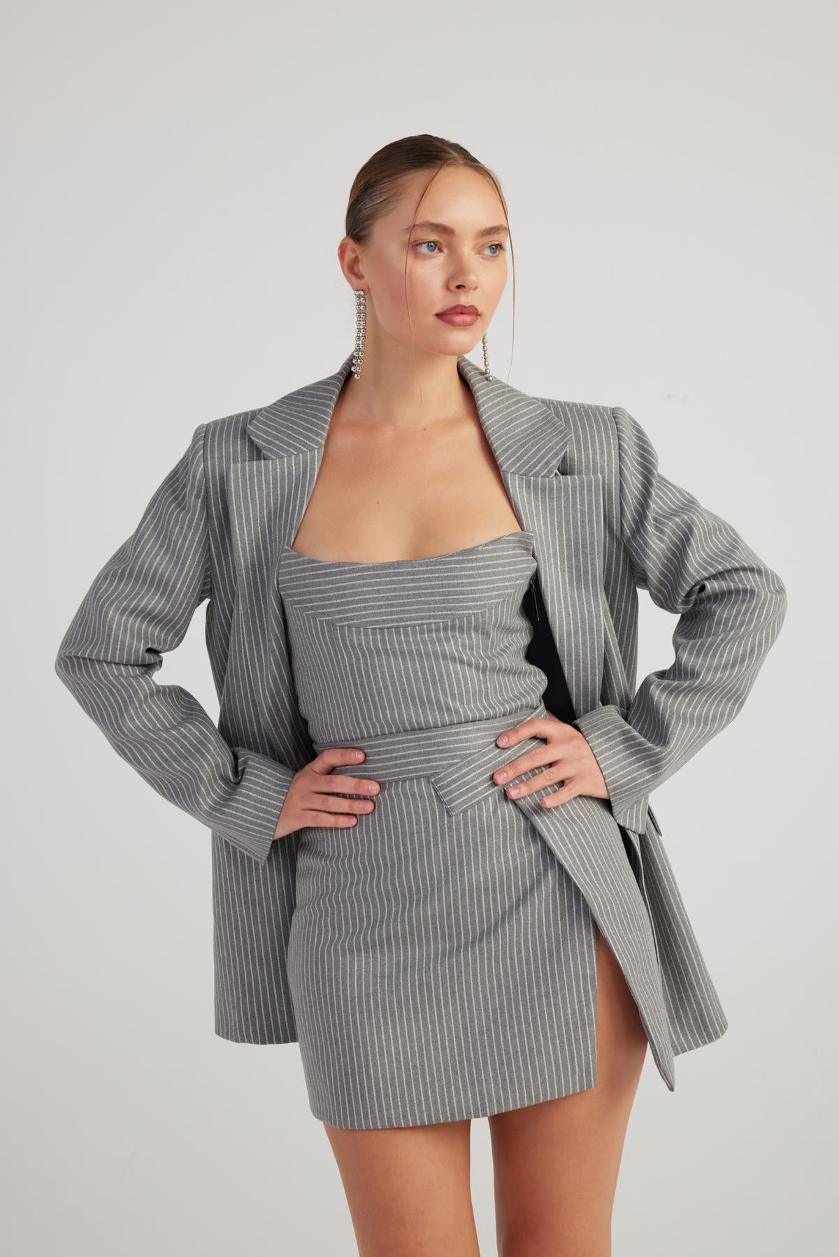 Image of Oversize Kesim Simli Çizgili Eden Blazer Ceket Gri