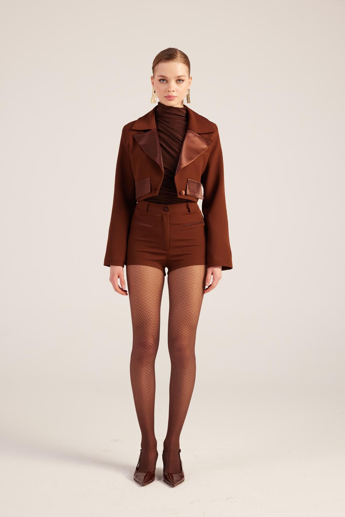 Image of Yakası Saten Detaylı Camila Crop Blazer Ceket Kahve