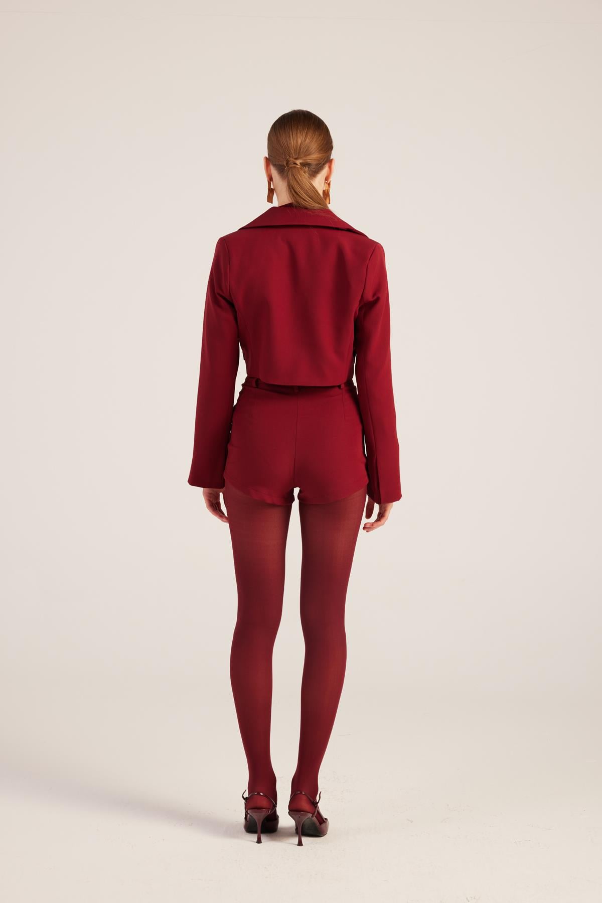 Image of Yakası Saten Detaylı Camila Crop Blazer Ceket Bordo