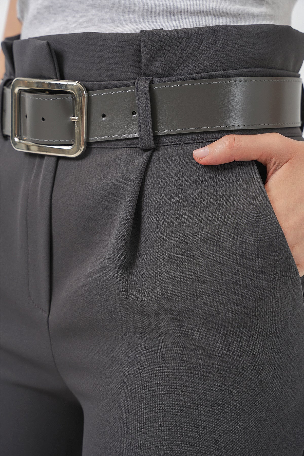 Image of 6556 Kemerli Kumaş Pantolon - Antrasit