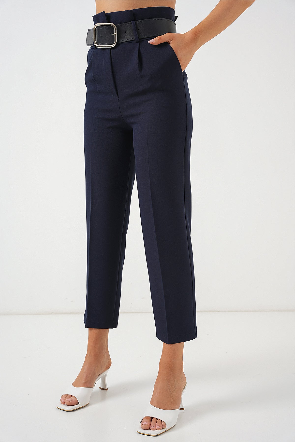 Image of Pantaloni din material textil cu curea 6556 - Bleumarin