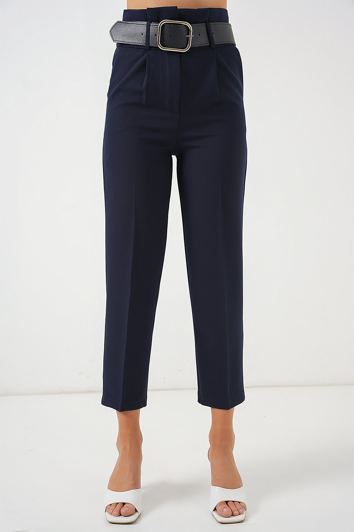 Image of Pantaloni din material textil cu curea 6556 - Bleumarin