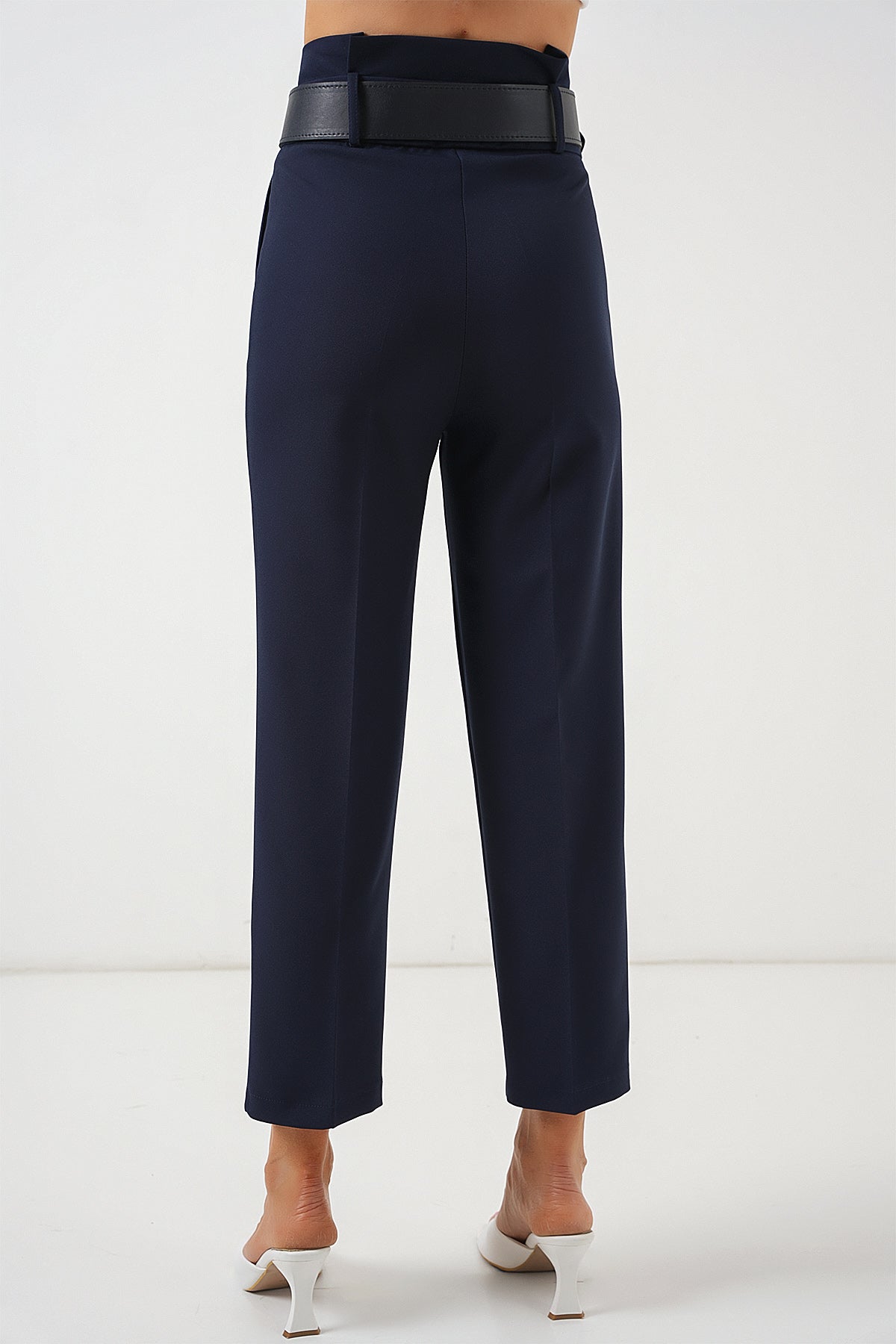 Image of Pantaloni din material textil cu curea 6556 - Bleumarin