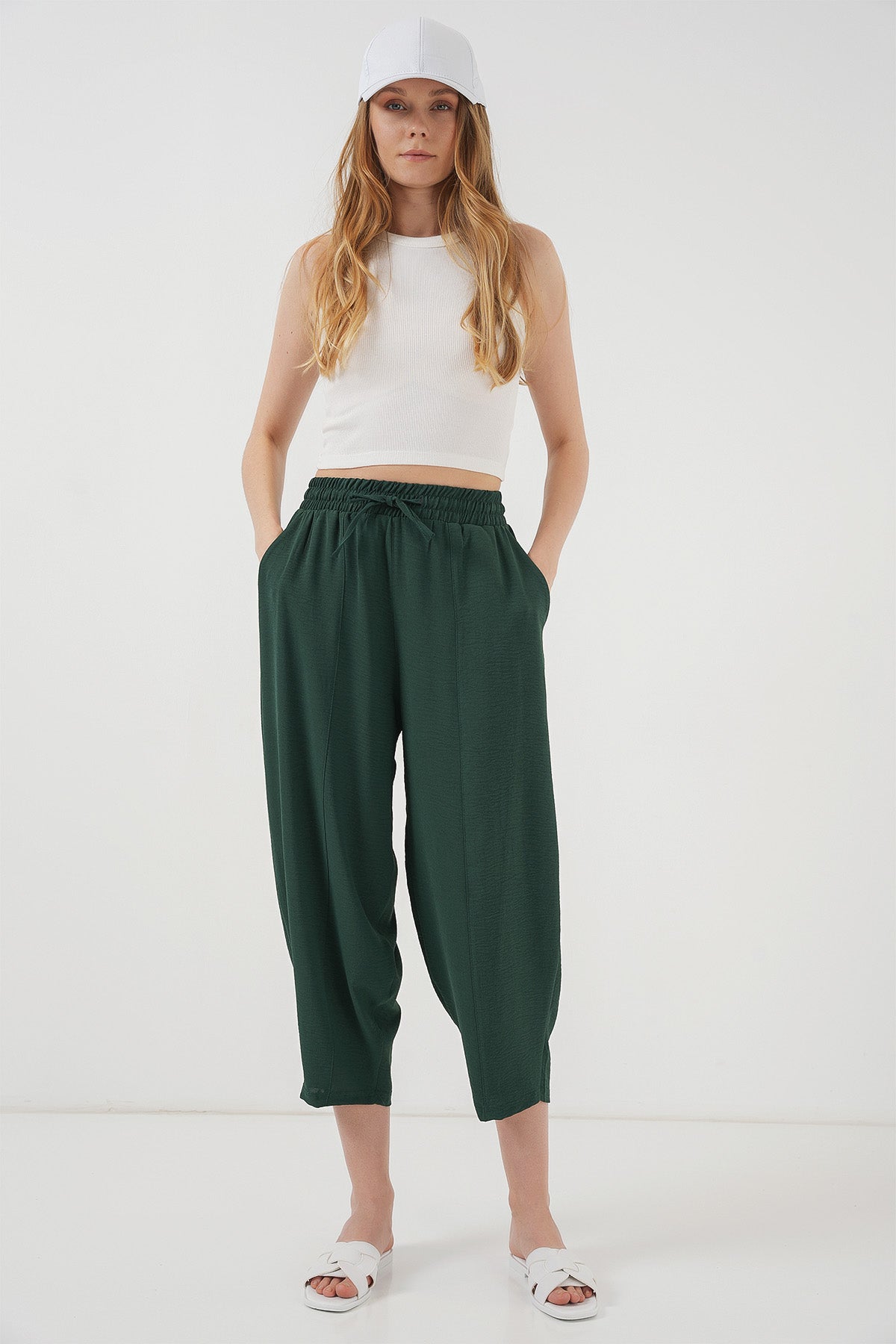 Image of 6591 Woven Harem Pants - Emerald Green