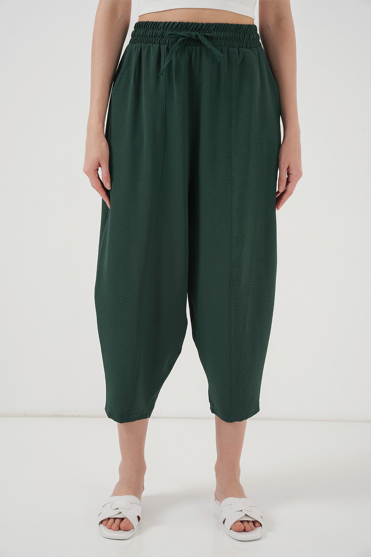 Image of 6591 Woven Harem Pants - Emerald Green