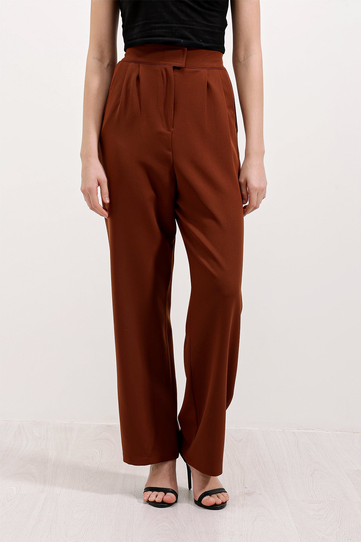 Image of Kadın Kahverengi Yüksek Bel Kumaş Pantolon 6612