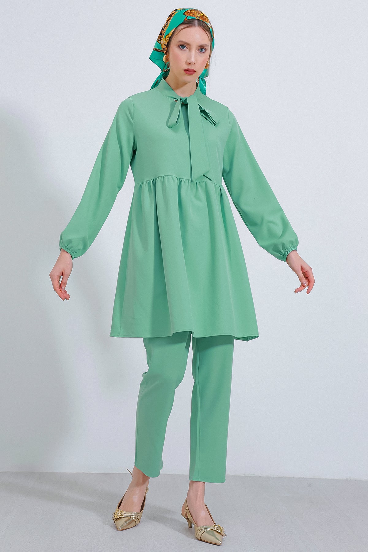 Image of Set pantaloni și tunică tricotați mentă pentru femei (partea de sus și de jos) 6654