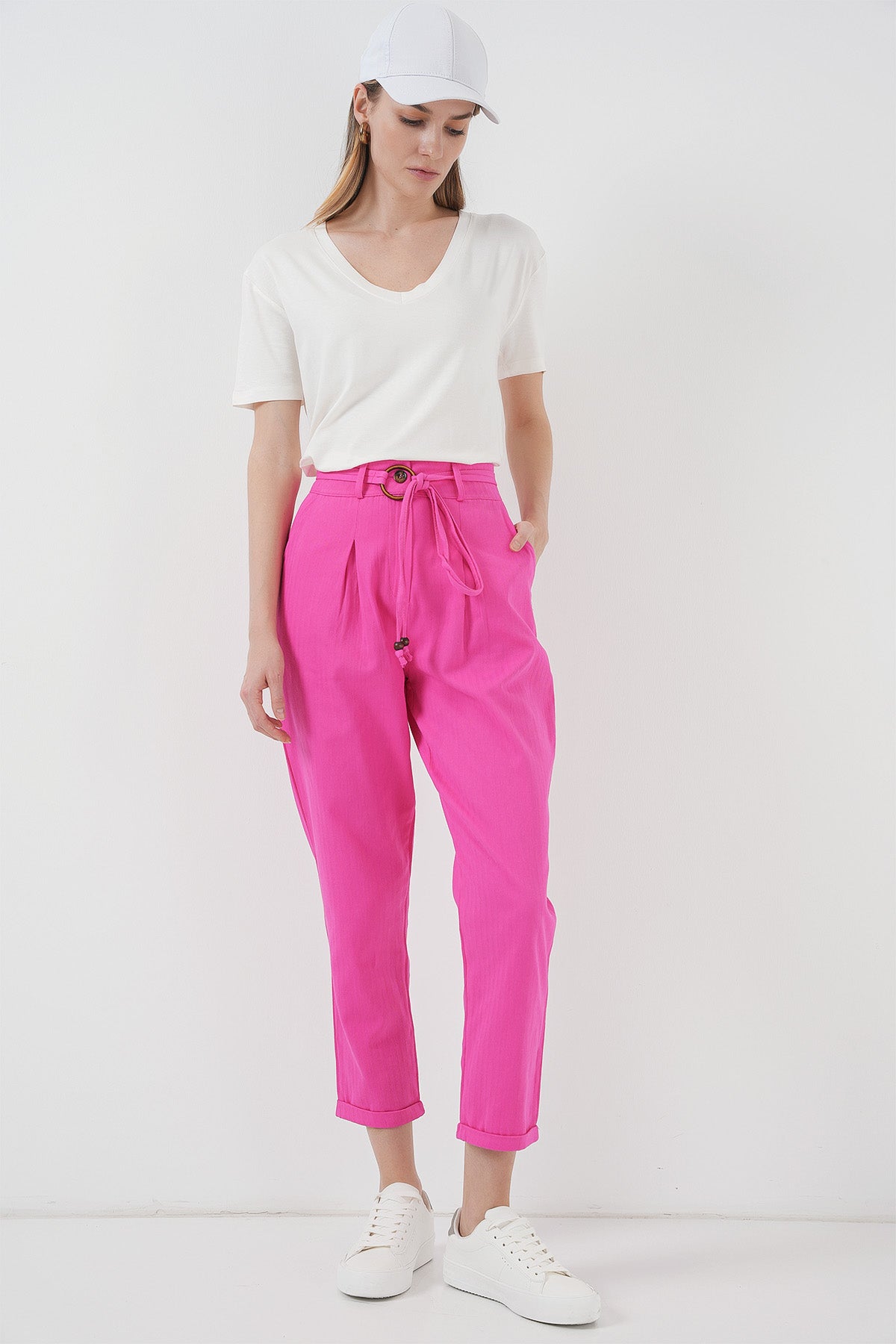 Image of Pantaloni din in cu curea 6660 - Fuchsia