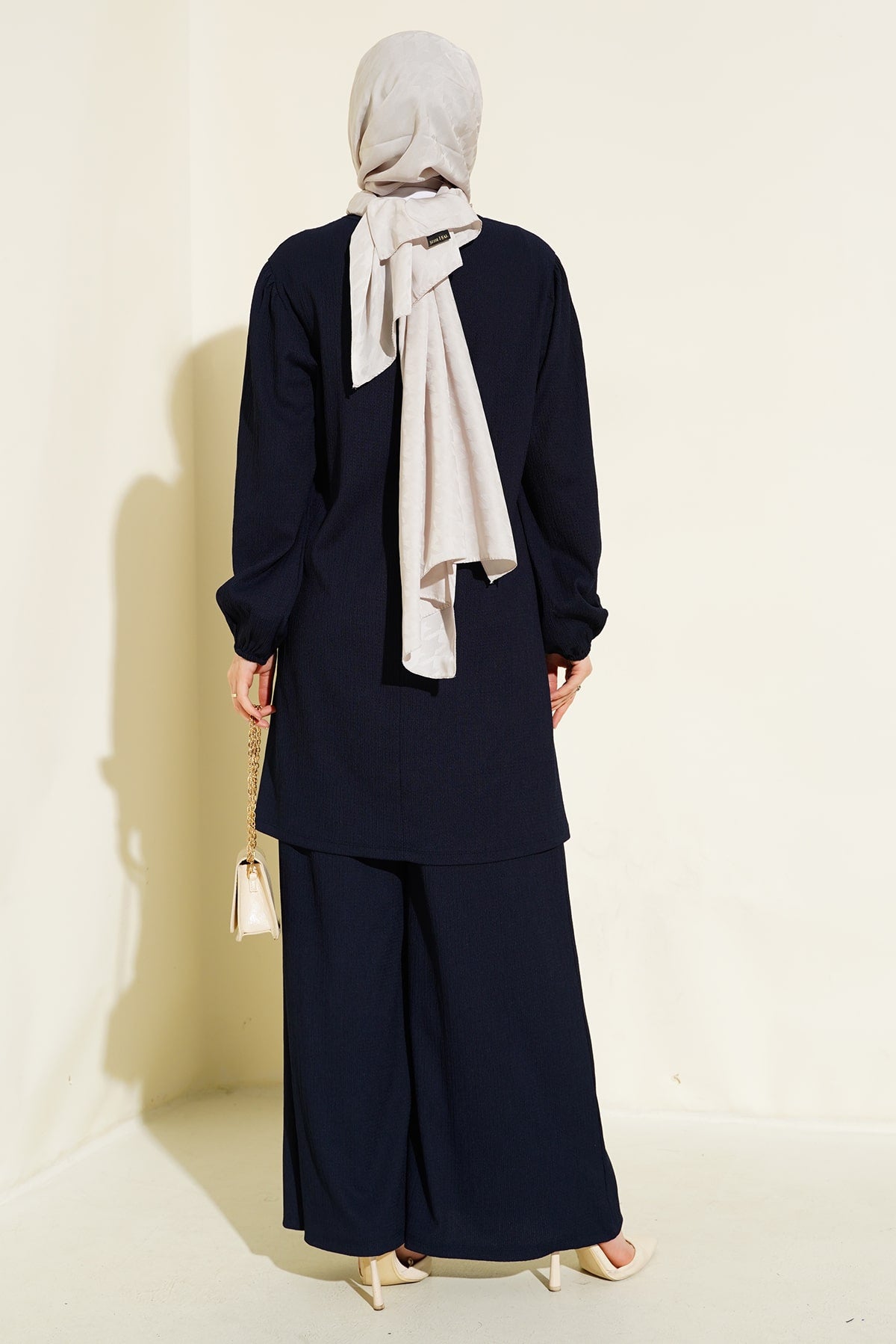 Image of Set tunică și pantaloni bleumarin pentru femei (partea de sus și de jos) 6663