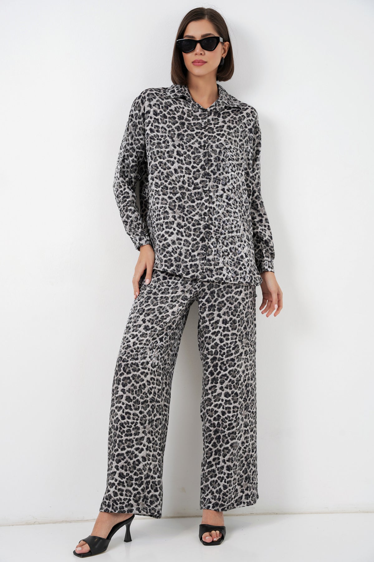 Image of 6699 Leopar Desenli Alt Üst Takım - Antrasit