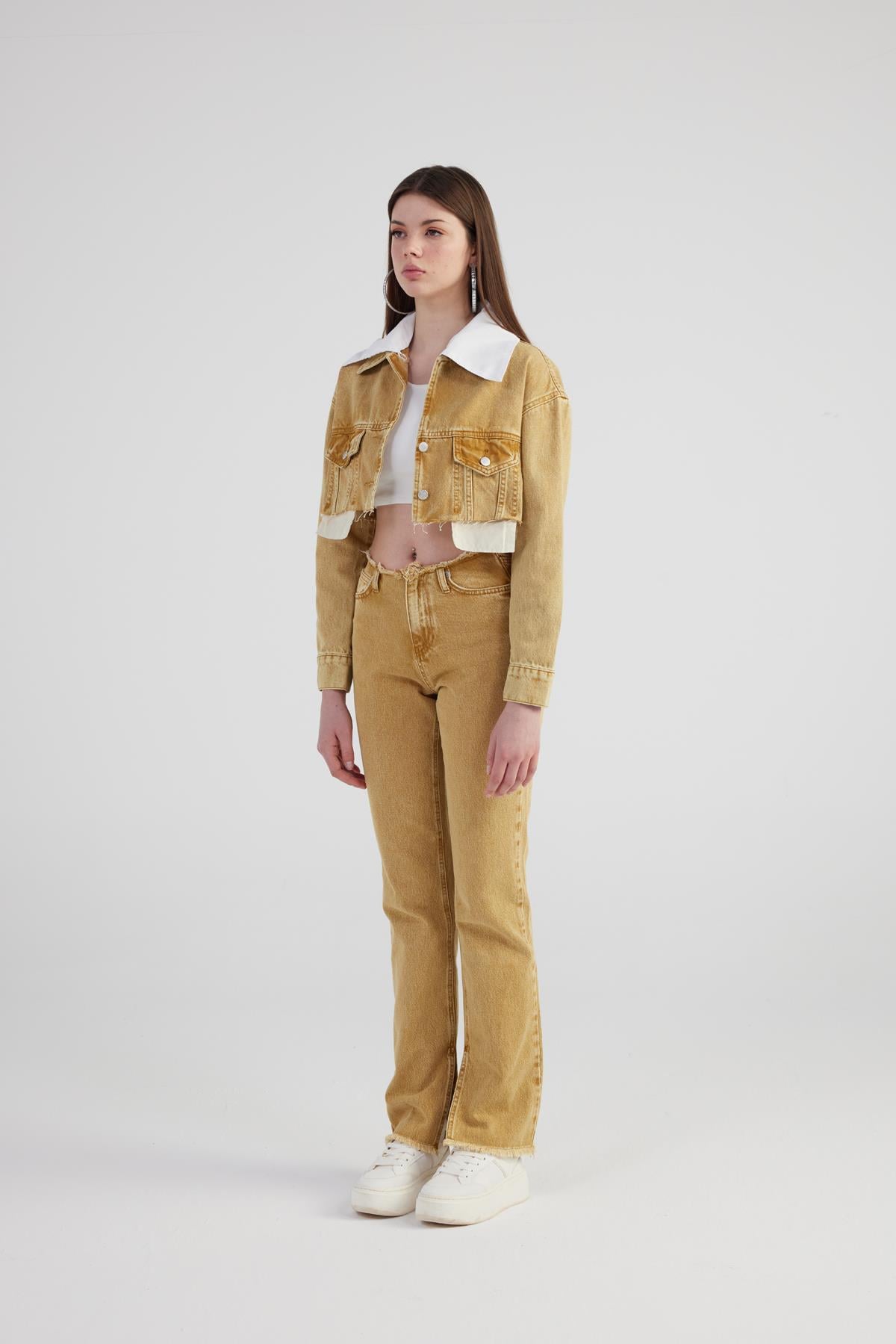 Image of Mermer Desenli Kırçıl Detaylı Straight Kesim Paça Yırtmaçlı Rusted Jean Pantolon Camel