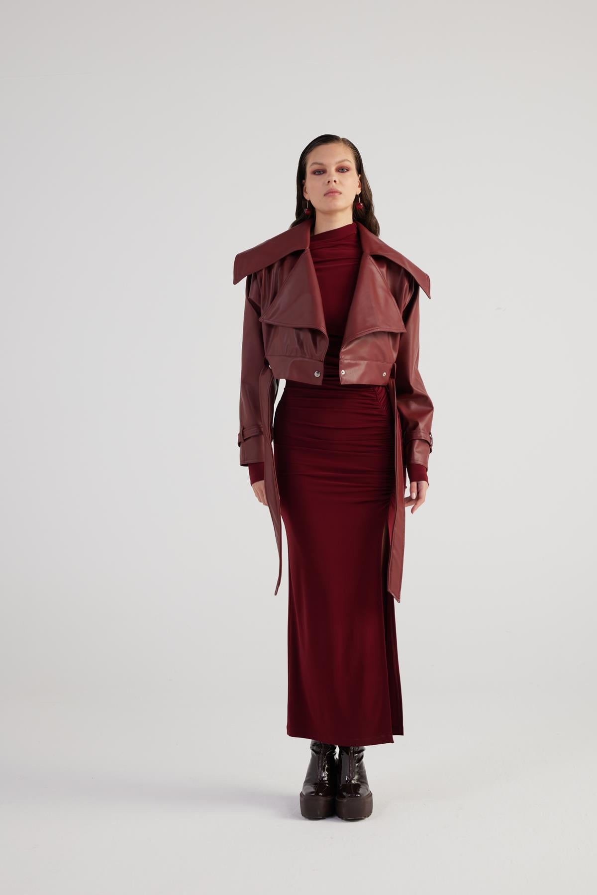 Image of Crop Model Astarlı Kemerli Neeko Deri Ceket Bordo