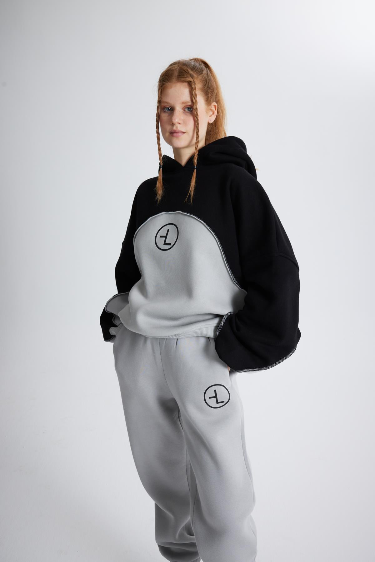 Image of Şardonlu 3 İplik Kumaş Oversize Kapişonlu Revenge Sweatshirt Gri