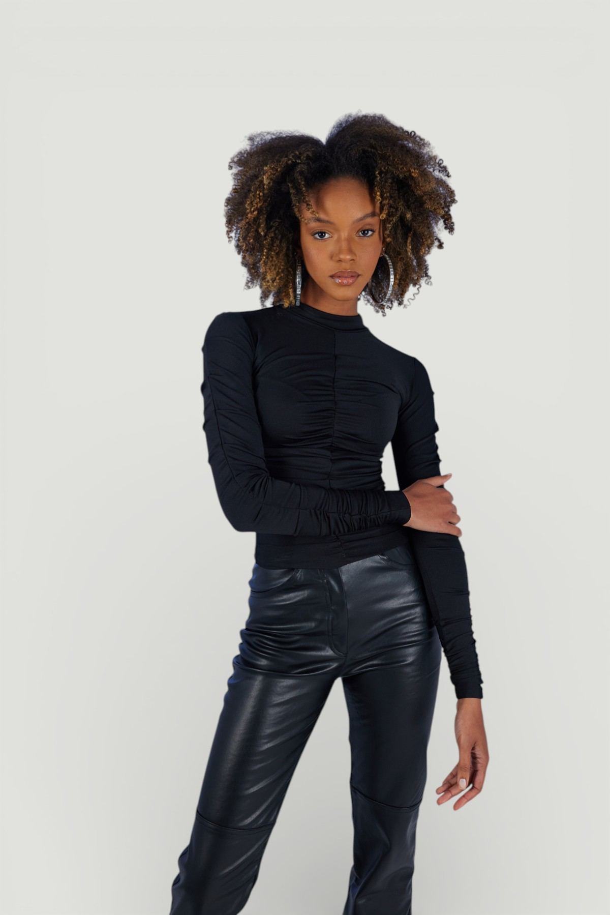 Image of Drape Detaylı Yarım Balıkçı Draped Bluz Siyah