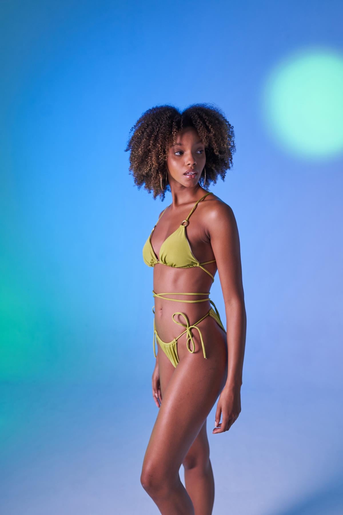 Image of Bağcıklı U Kesim Brezilya Model Slim Delphi Bikini Altı Yeşil