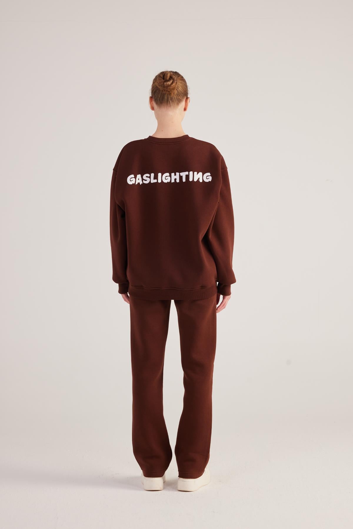 Image of Oversize Kesim Unisex Gaslighting Sweatshirt Kahve