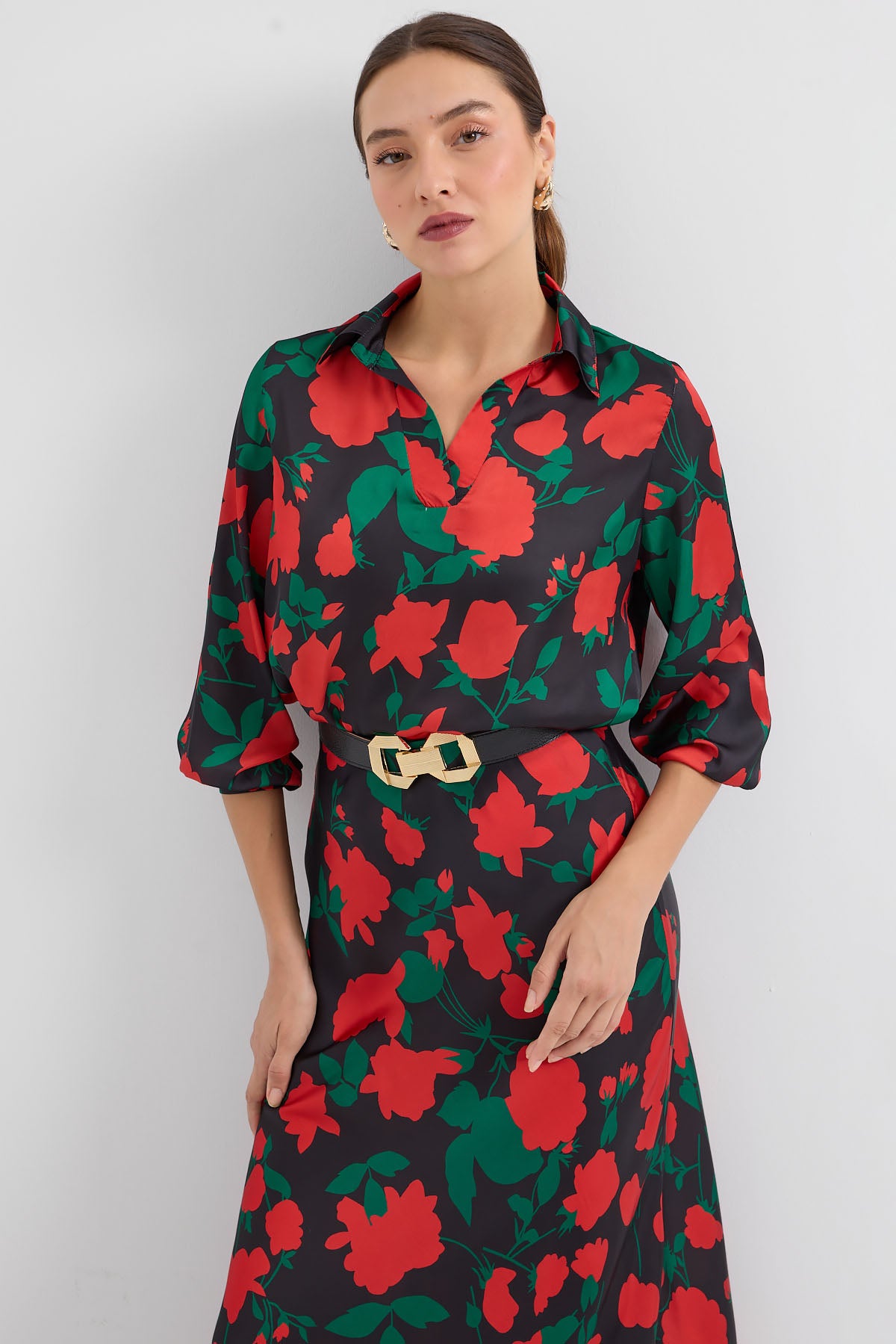 Image of Women's Black and Red Patterned Satin Two-Piece Set 8018