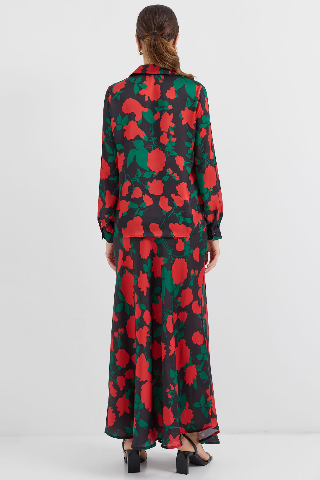 Image of Women's Black and Red Patterned Satin Two-Piece Set 8018