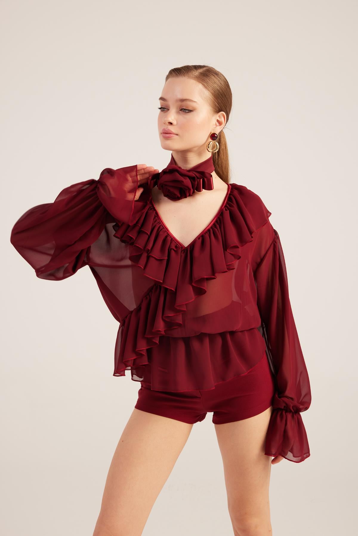 Image of Fırfırlı Güllü Choker Aksesuarlı Şifon Sassy Gömlek Bordo