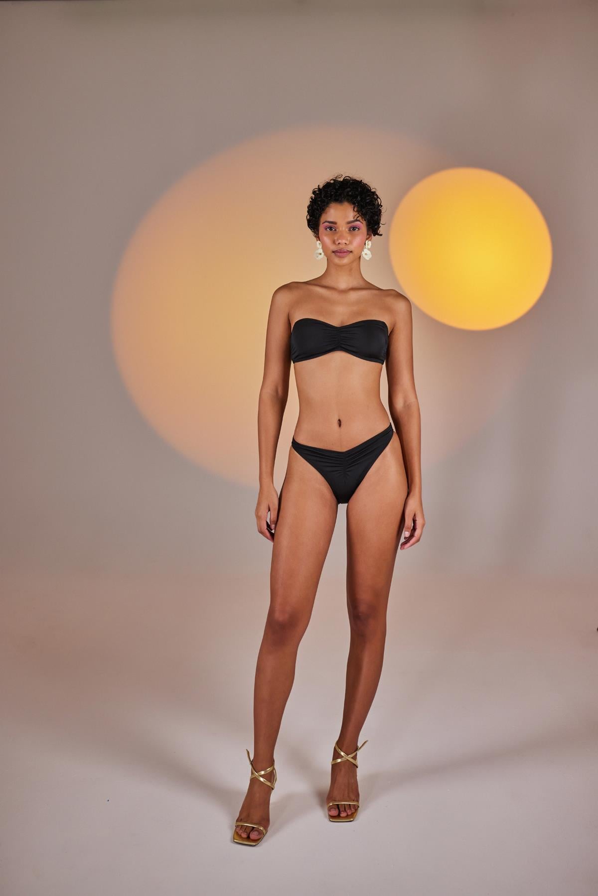 Image of Çıkarılabilir Çiçek Detaylı Premium Sleek Bikini Altı Siyah