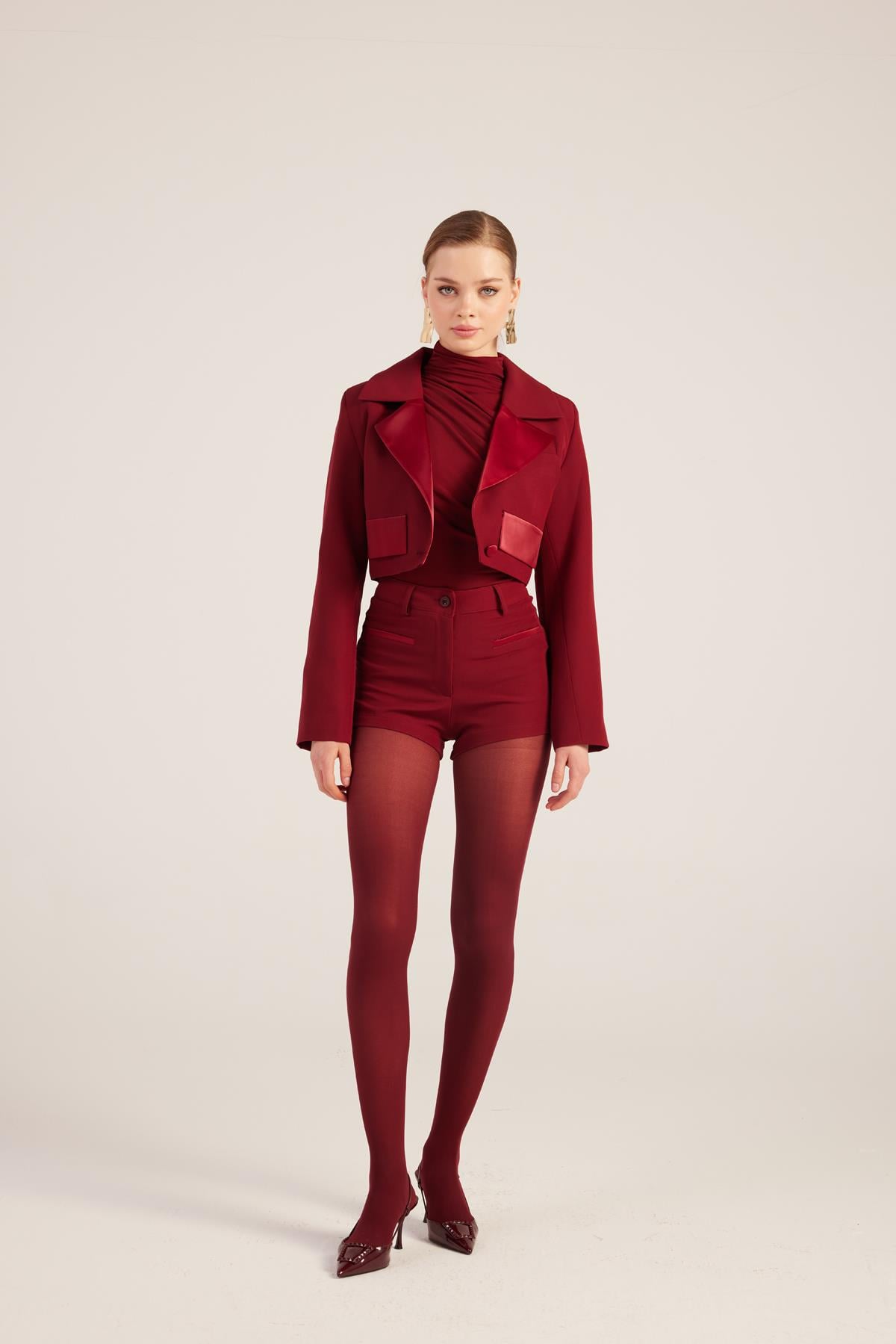 Image of Yakası Saten Detaylı Camila Crop Blazer Ceket Bordo