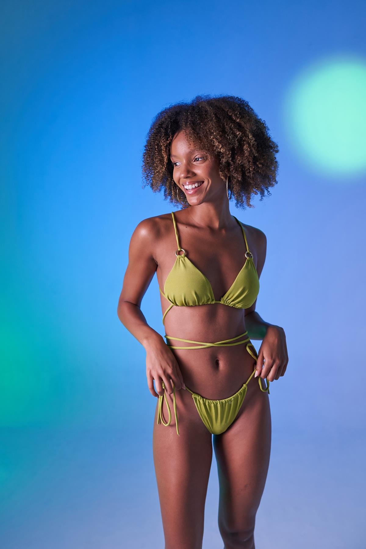 Image of Bağcıklı U Kesim Brezilya Model Slim Delphi Bikini Altı Yeşil