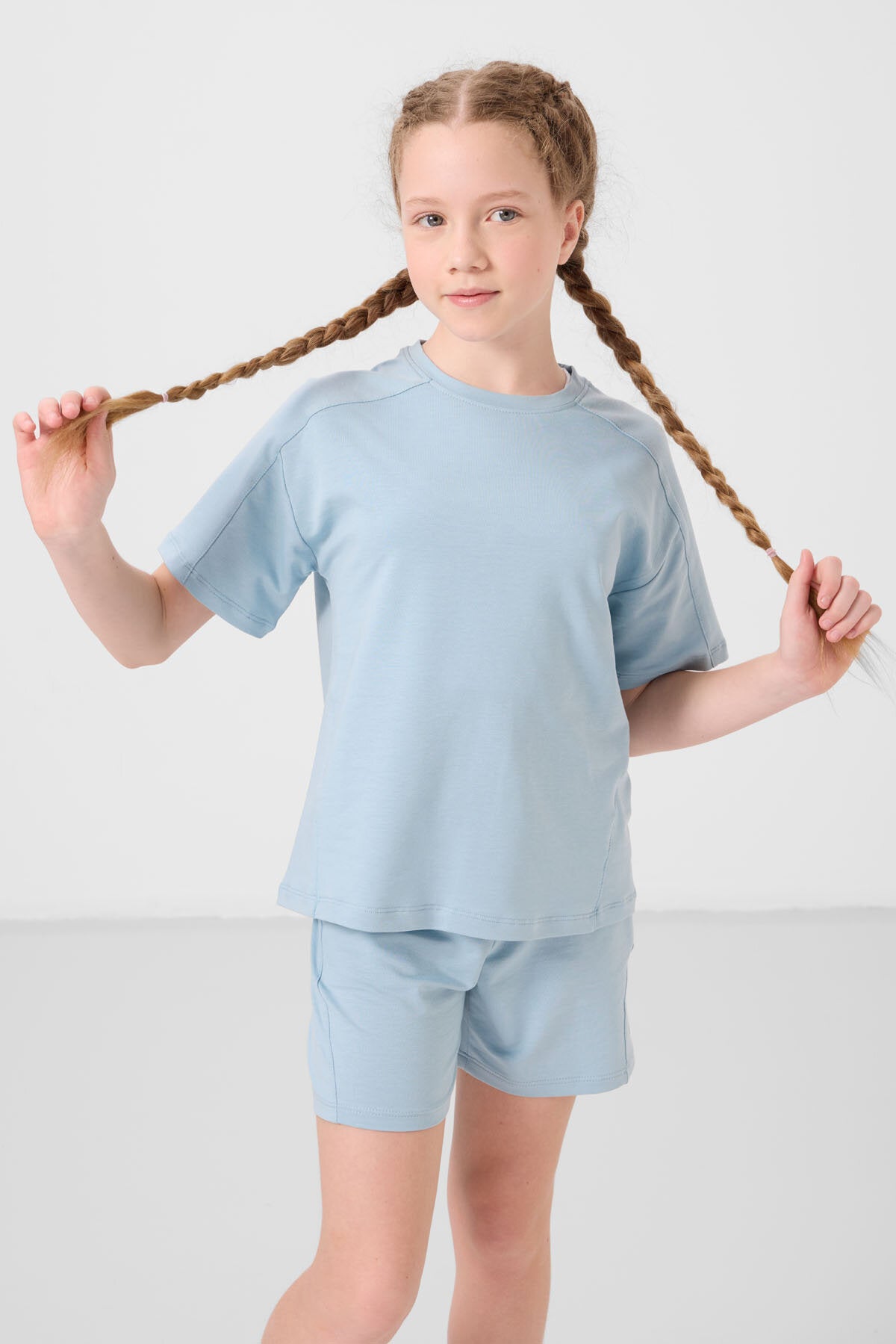 Image of Açık Mavi Pamuklu Yumuşak Dokulu Standart Fit Basic Kız Çocuk Şort Takım - 75184