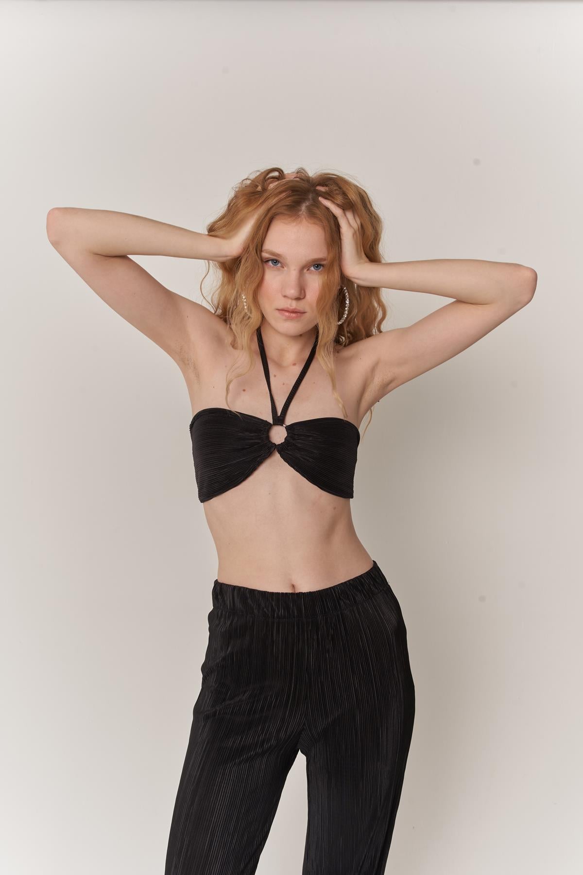 Image of Kadın Siyah Crop Bağlamalı Cardy Bluz