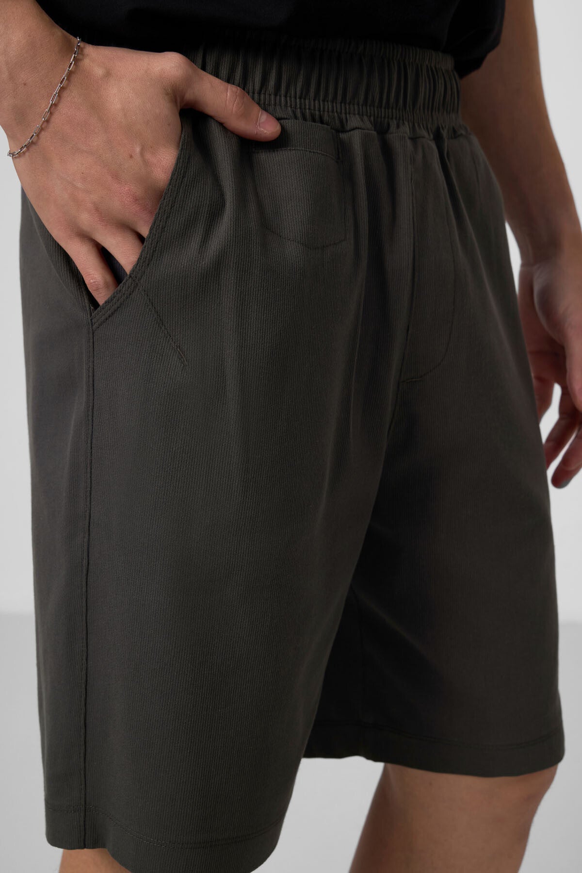 Image of Antrasit Standart Fit Dokuma Hafif Esnek Chino Erkek Şort - 81290