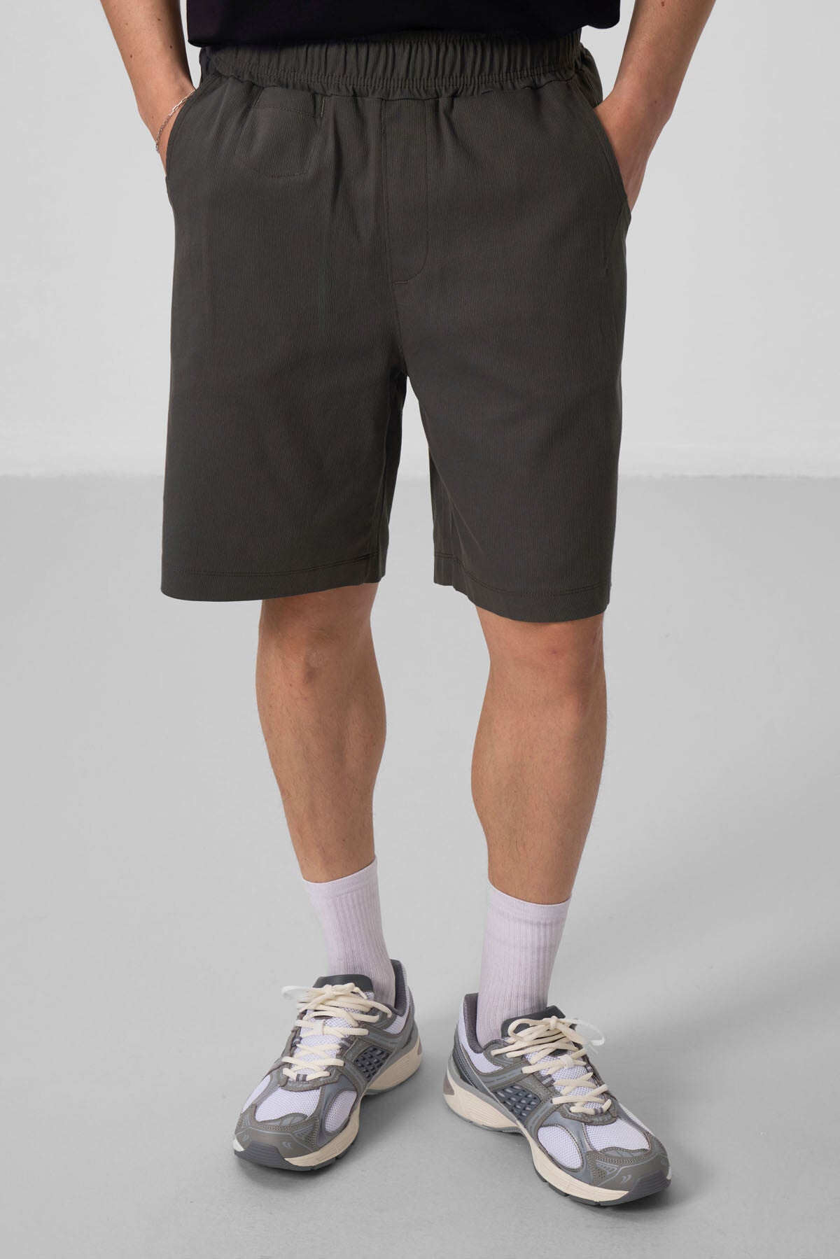 Image of Antrasit Standart Fit Dokuma Hafif Esnek Chino Erkek Şort - 81290