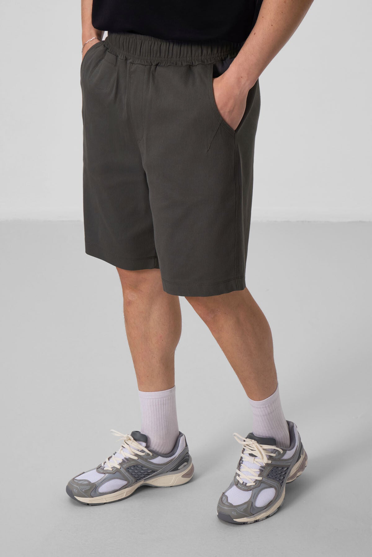 Image of Antrasit Standart Fit Dokuma Hafif Esnek Chino Erkek Şort - 81290