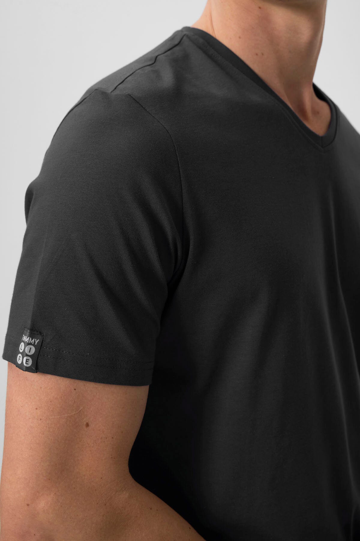 Image of Antrasit Basic Kısa Kol Standart Kalıp V Yaka Erkek T-Shirt - 87912