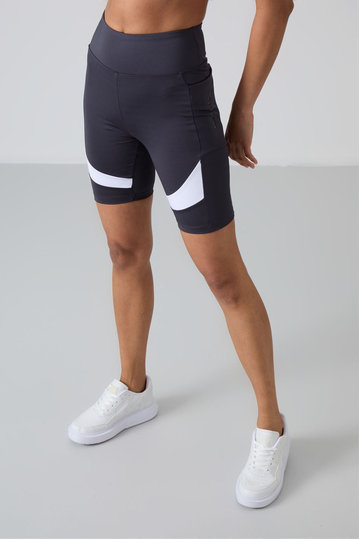 Image of Antrasit Esnek Standart Fit Performans Kadın Biker Tayt - 91012