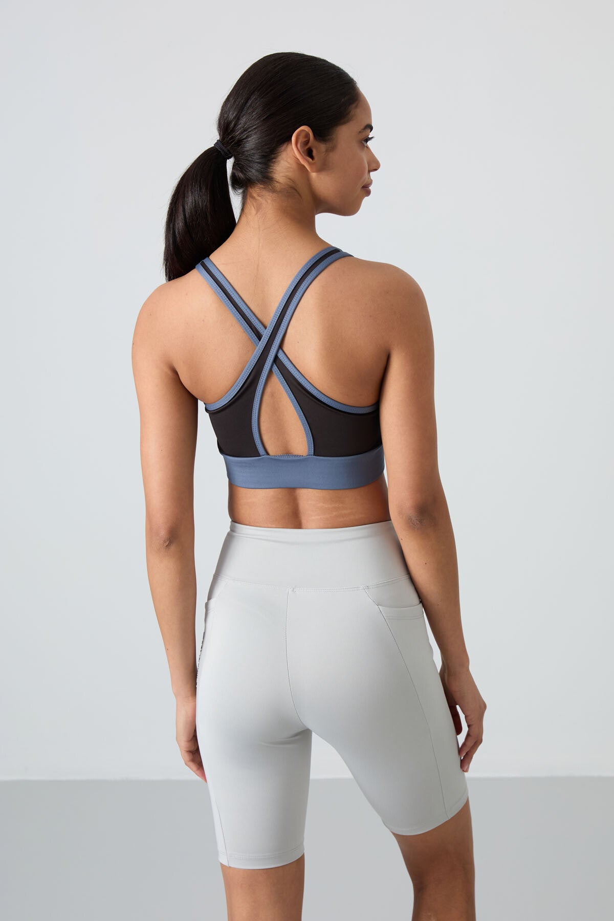 Image of Petrol Çapraz Sırt Detaylı Slim Fit U Yaka Pedli Kadın Spor Büstiyer - 97121