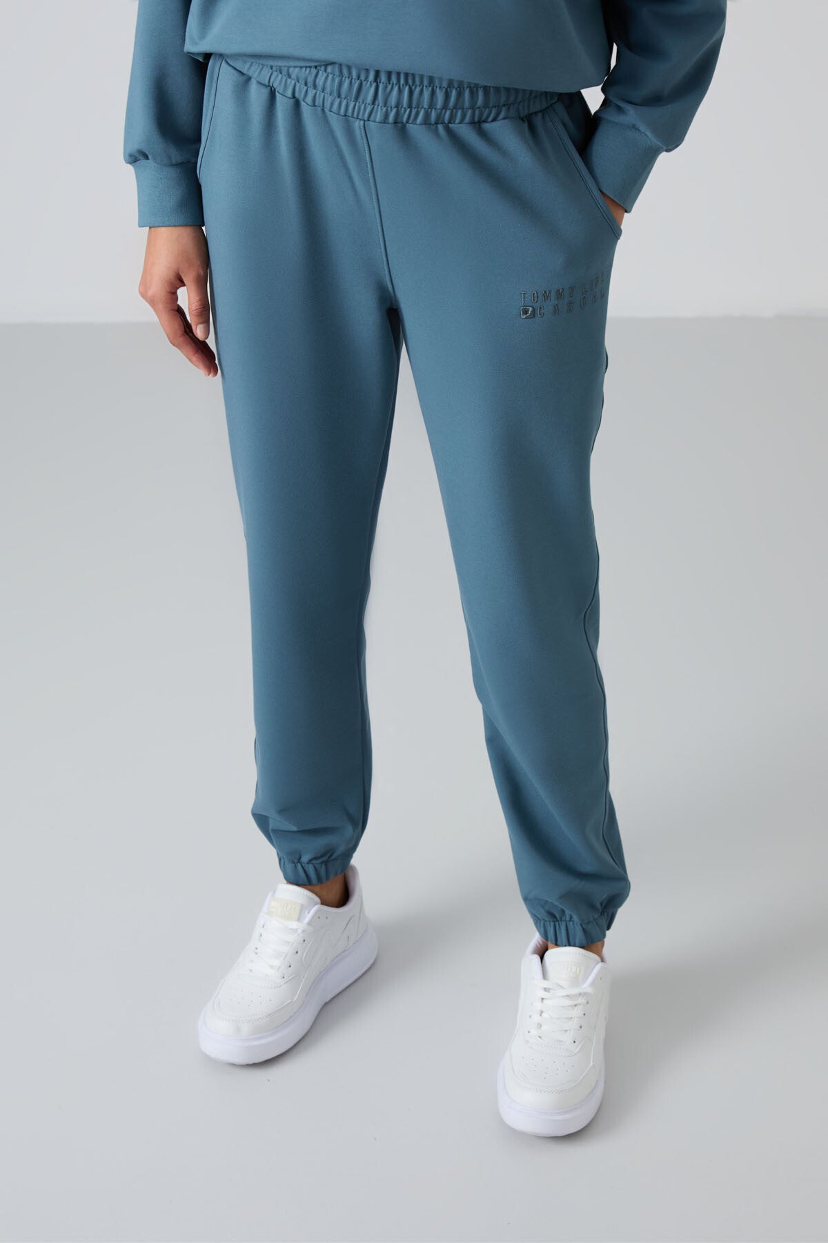 Image of Orman Yeşili Basic Pamuklu O Yaka Oversize Lastik Paça Kadın Eşofman Takım - 95287