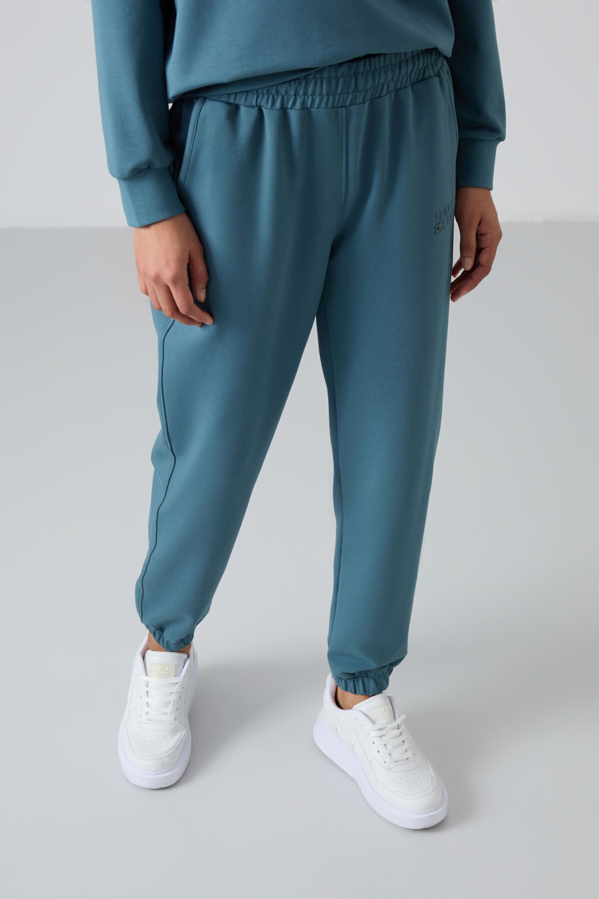 Image of Orman Yeşili Basic Pamuklu O Yaka Oversize Lastik Paça Kadın Eşofman Takım - 95287