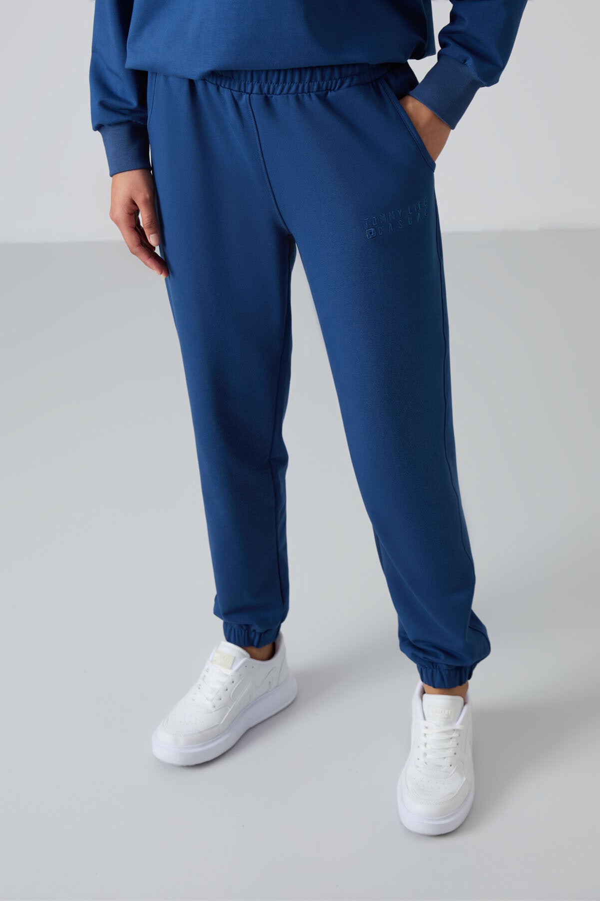 Image of Set trening pentru femei Parliament Basic din bumbac, cu guler rotund, model oversize și tiv elastic - 95287