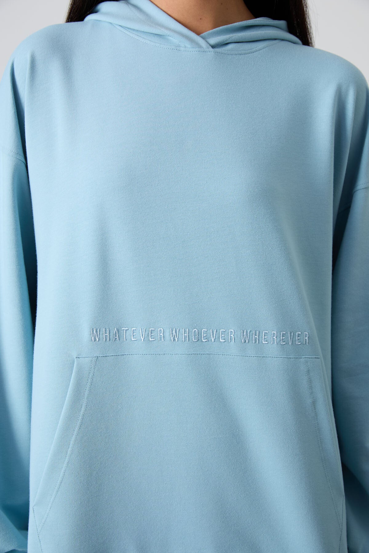 Image of Açık Mavi Balon Kol Yazı Nakışlı Kadın Oversize Tunik Sweatshirt - 97163