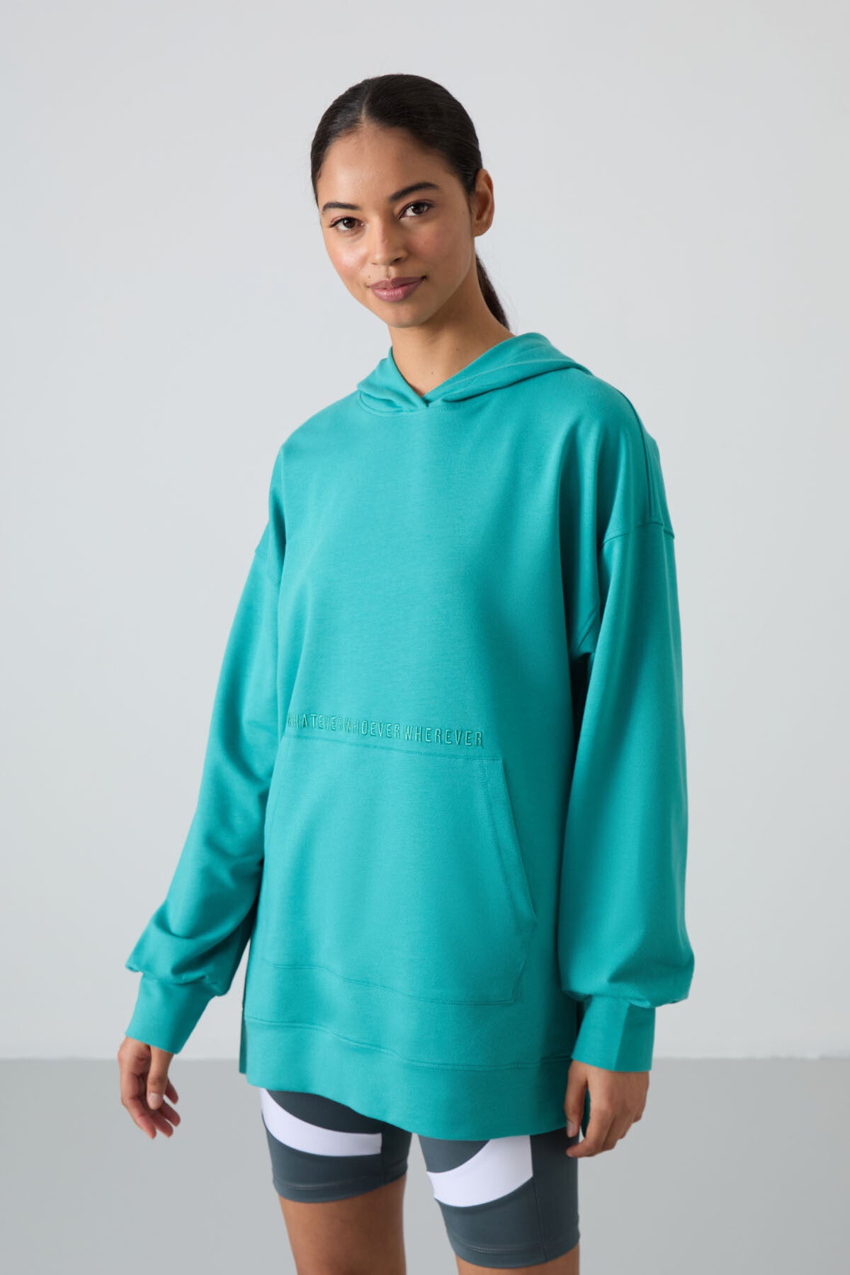 Image of Deniz Yeşili Balon Kol Yazı Nakışlı Kadın Oversize Tunik Sweatshirt - 97163