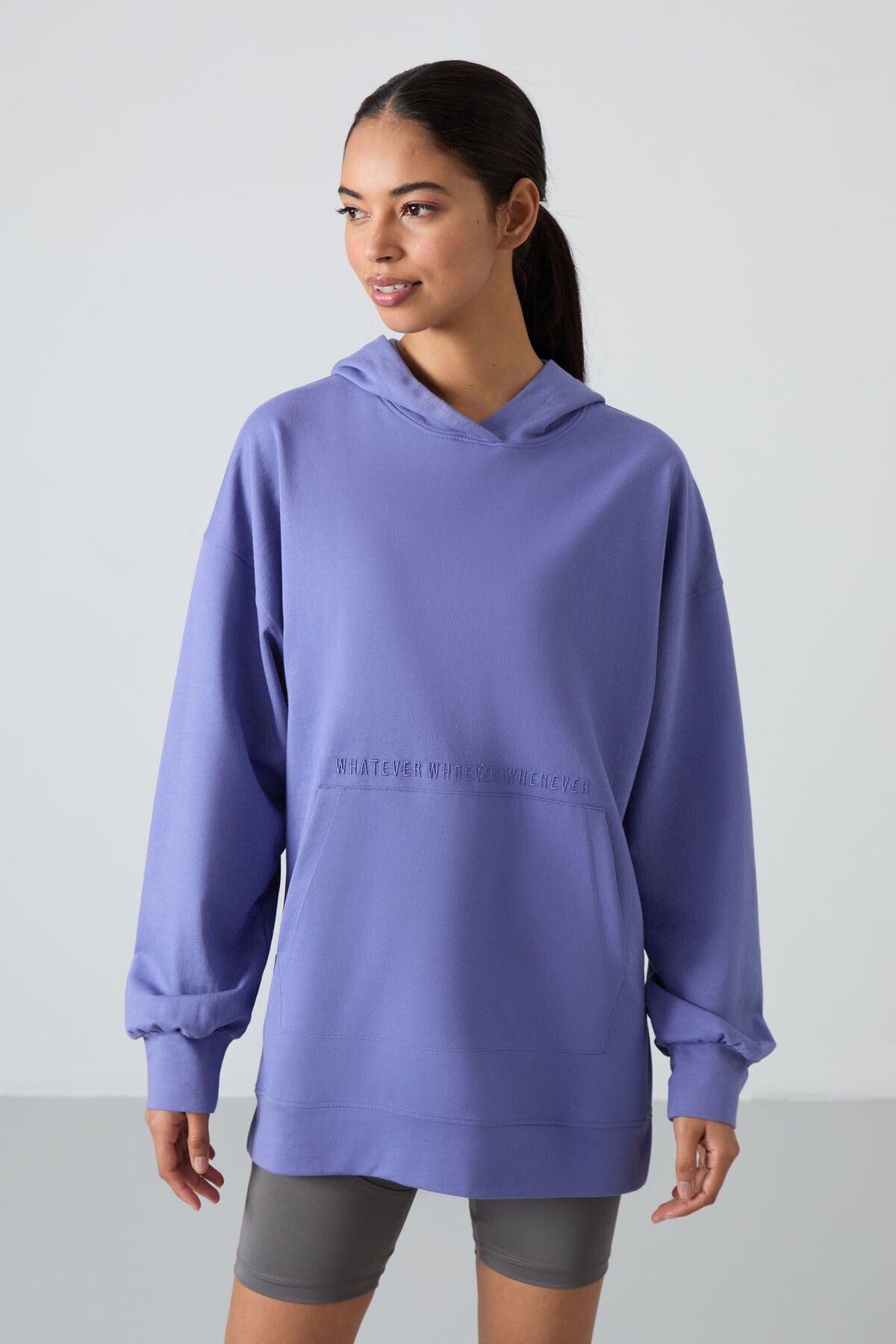 Image of Eflatun Balon Kol Yazı Nakışlı Kadın Oversize Tunik Sweatshirt - 97163