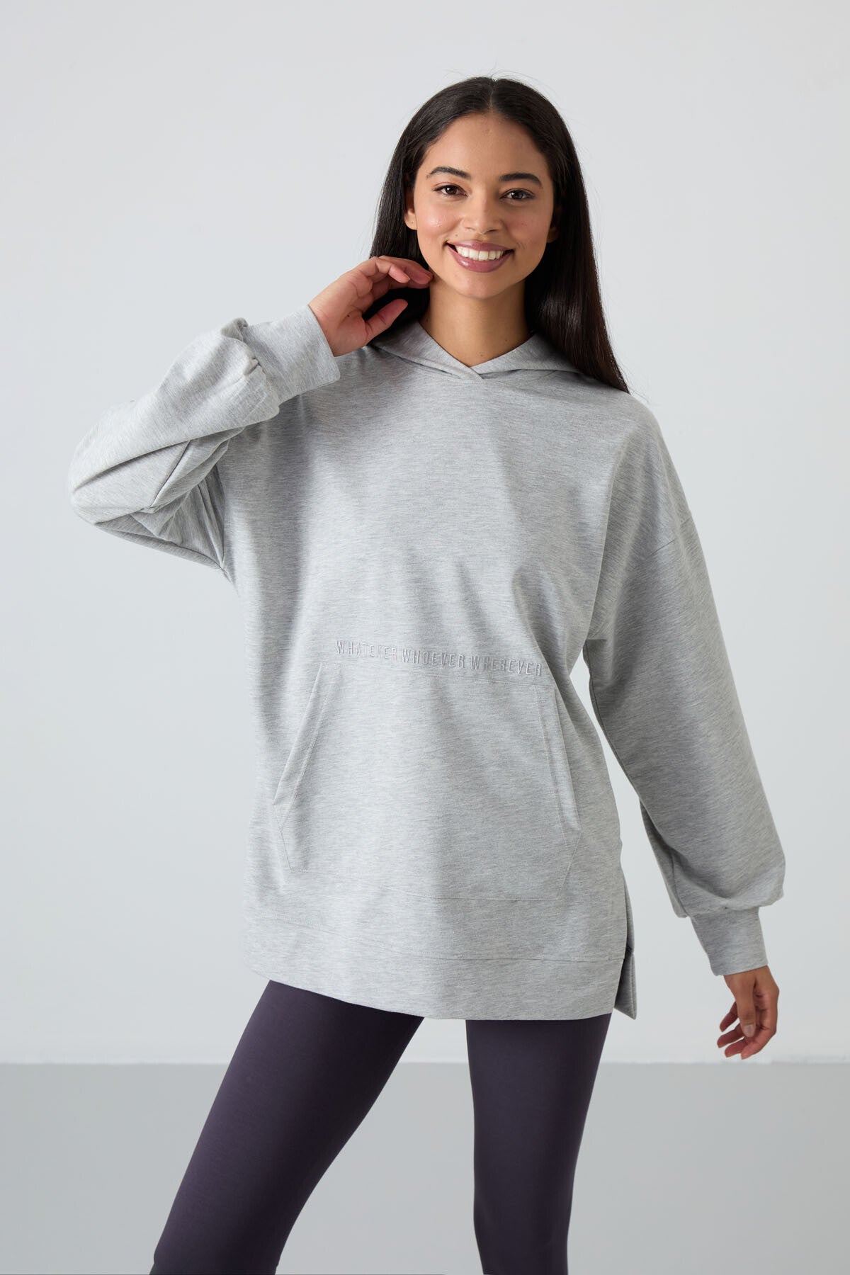 Image of Gri Melanj Balon Kol Yazı Nakışlı Kadın Oversize Tunik Sweatshirt - 97163