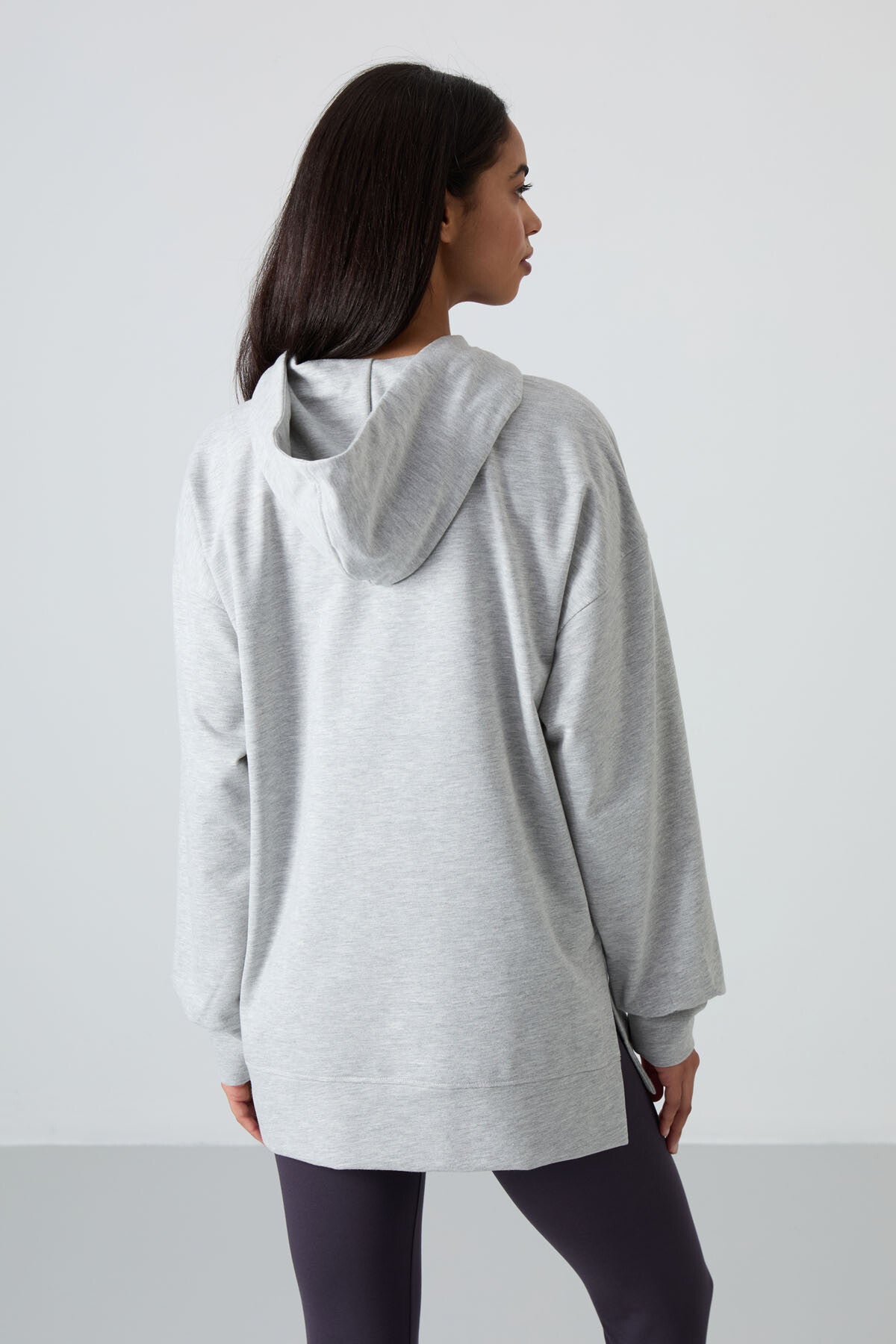 Image of Gri Melanj Balon Kol Yazı Nakışlı Kadın Oversize Tunik Sweatshirt - 97163