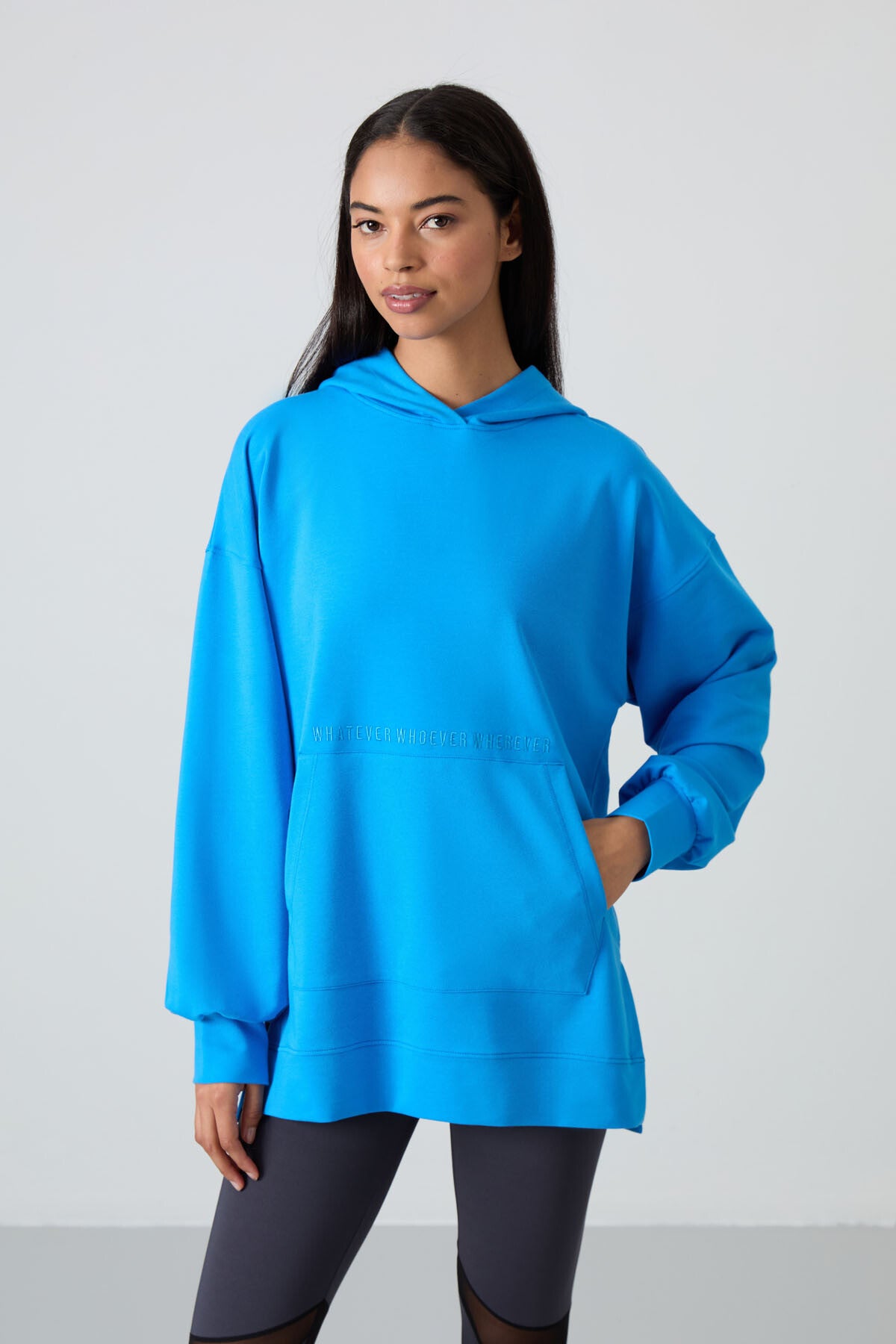 Image of Mavi Balon Kol Yazı Nakışlı Kadın Oversize Tunik Sweatshirt - 97163
